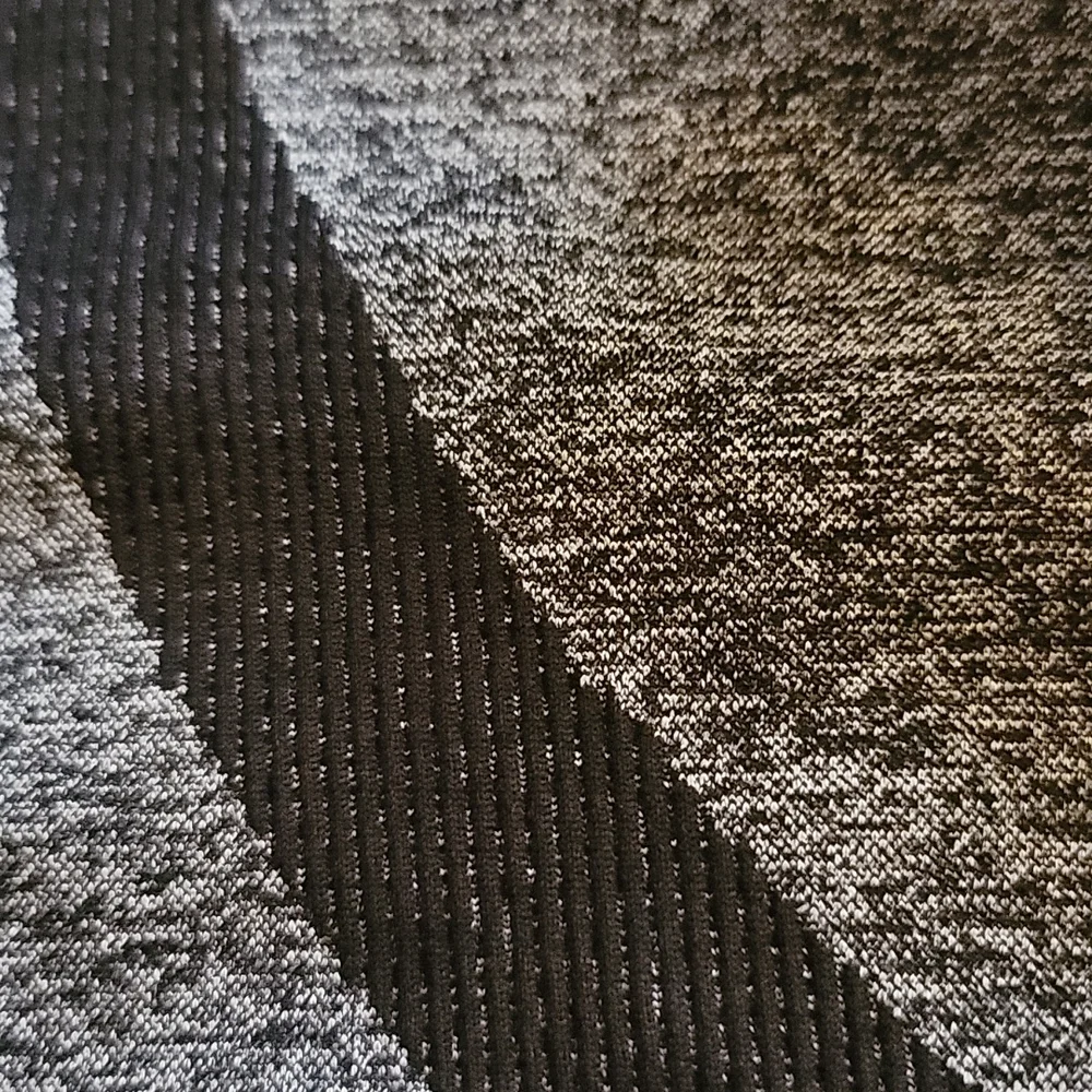 Fabletics Capris - Picture 7 of 7